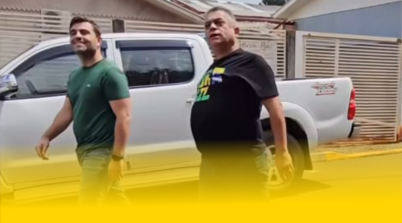 Diga-me com quem andas e eu te direi quem tu és: com um olhar louvando ao Senhor e outro nas perseguições…